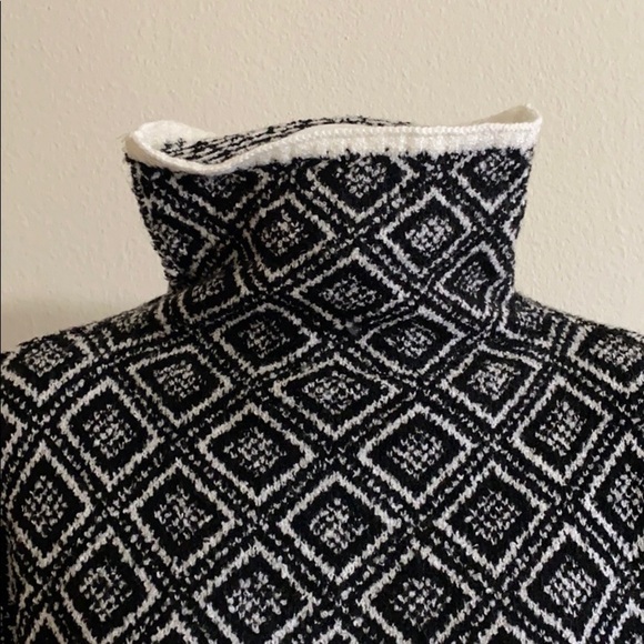 cable & gauge black and white knit sweater size XL - Picture 2 of 11